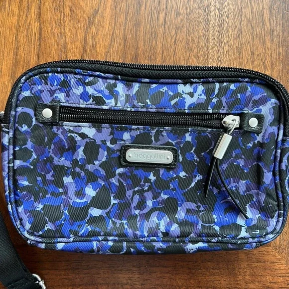 Baggallini Cross Over Crossbody Bag for Women - RFID Travel Bag with Adjustable Strap - Lightweight Water-Resistant Crossbody Purse : Buy Online at Best Price in KSA - Souq is now